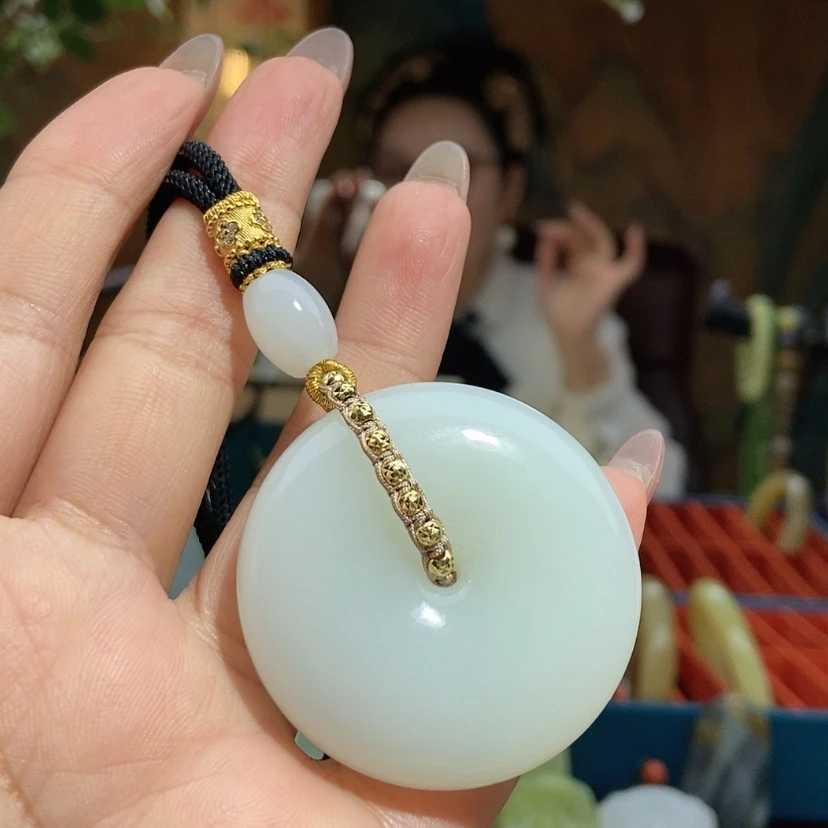 【闪购商品】颈饰未镶嵌和田玉吉**宝