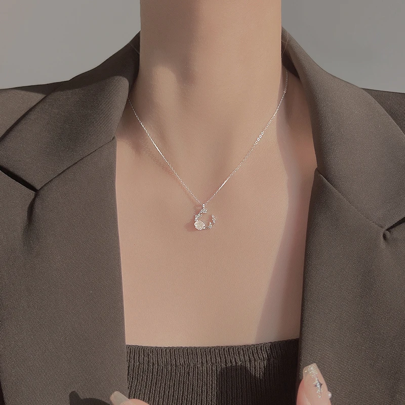 银花朵项链女轻奢小众高级感锁骨毛衣链送闺蜜女友饰品百搭