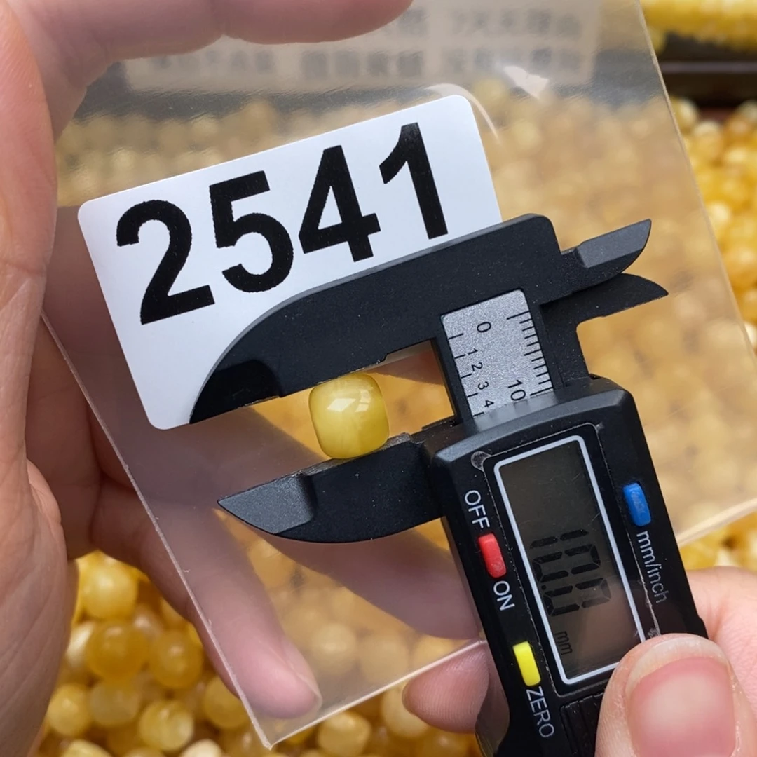 蜜蜡珠宝奇石未镶嵌