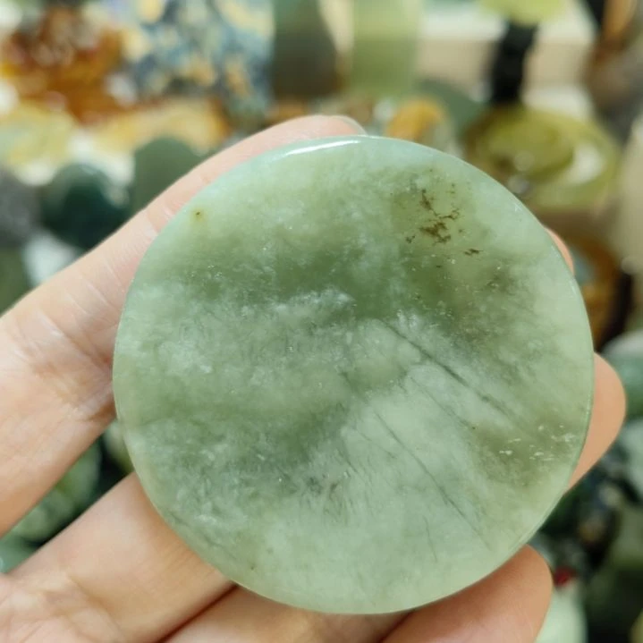 岫玉未镶嵌挂坠款式