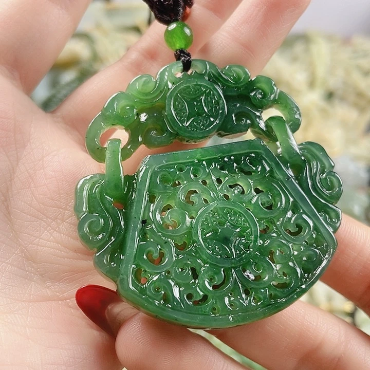 未镶嵌和田玉挂件