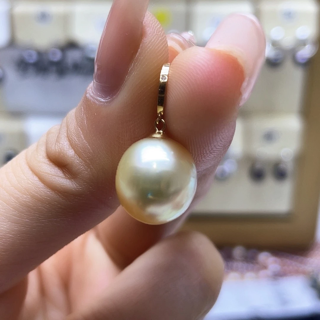 海水珍珠颈饰18K金镶嵌