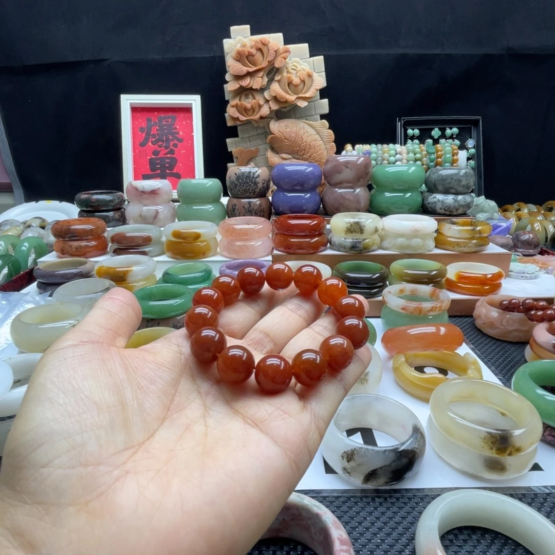 石英岩玉未镶嵌手镯