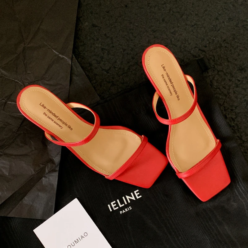 极简风凉拖鞋女夏季外穿红色真皮细跟一字拖2025年新款露趾高跟鞋