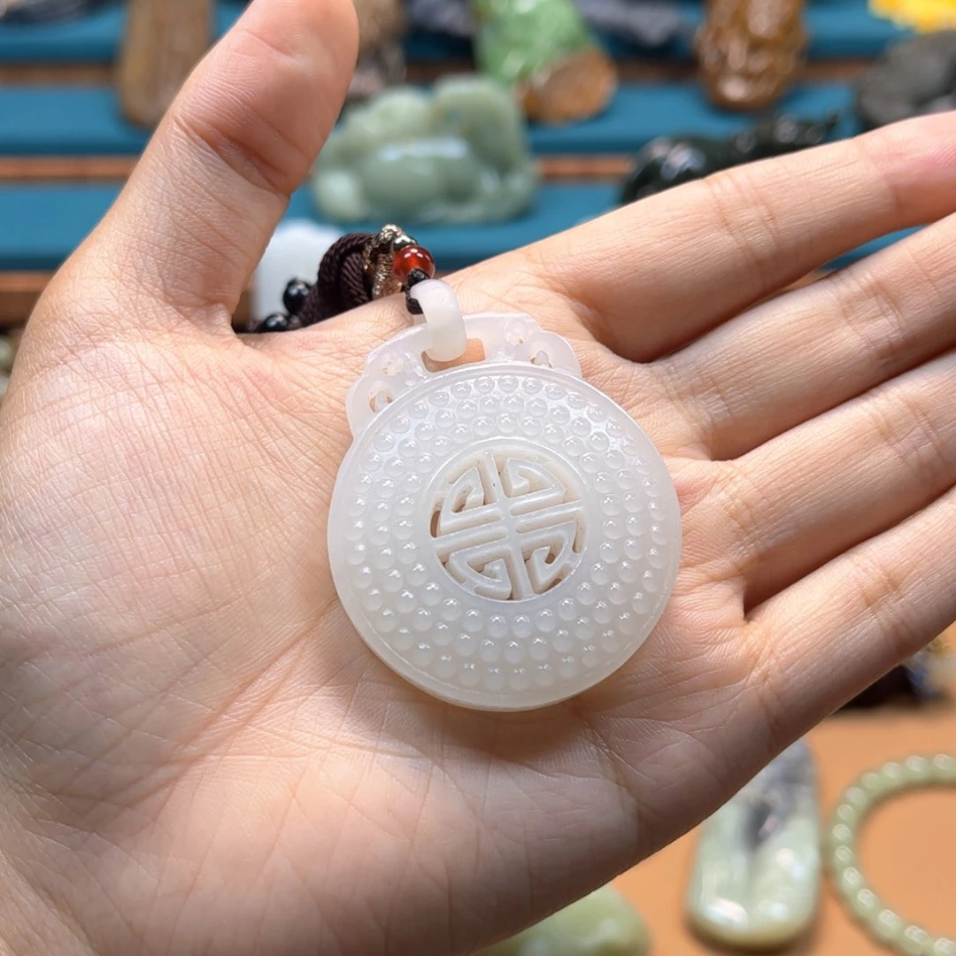 和田玉未镶嵌挂件