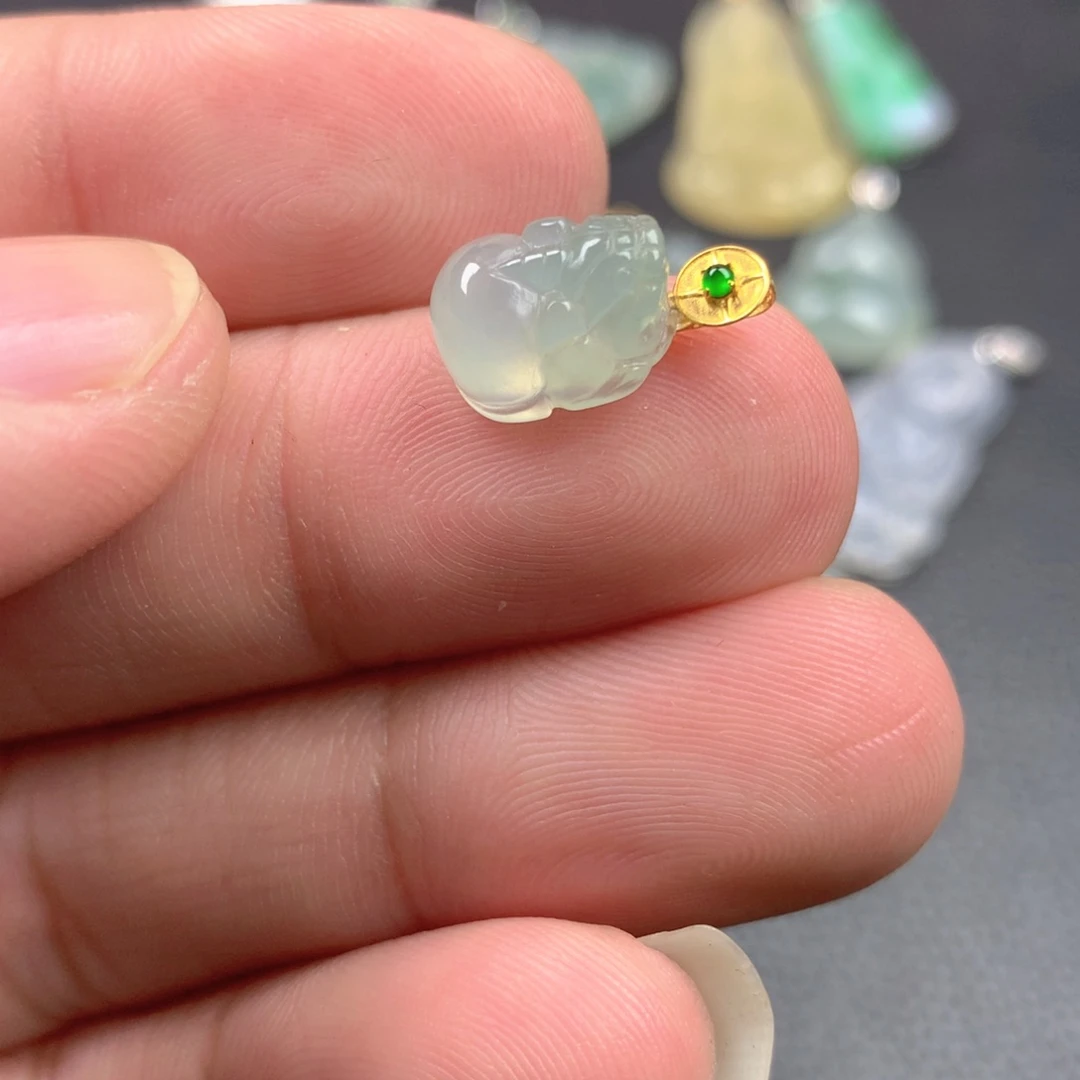 【闪购商品】颈饰18K金镶嵌翡翠翡翠