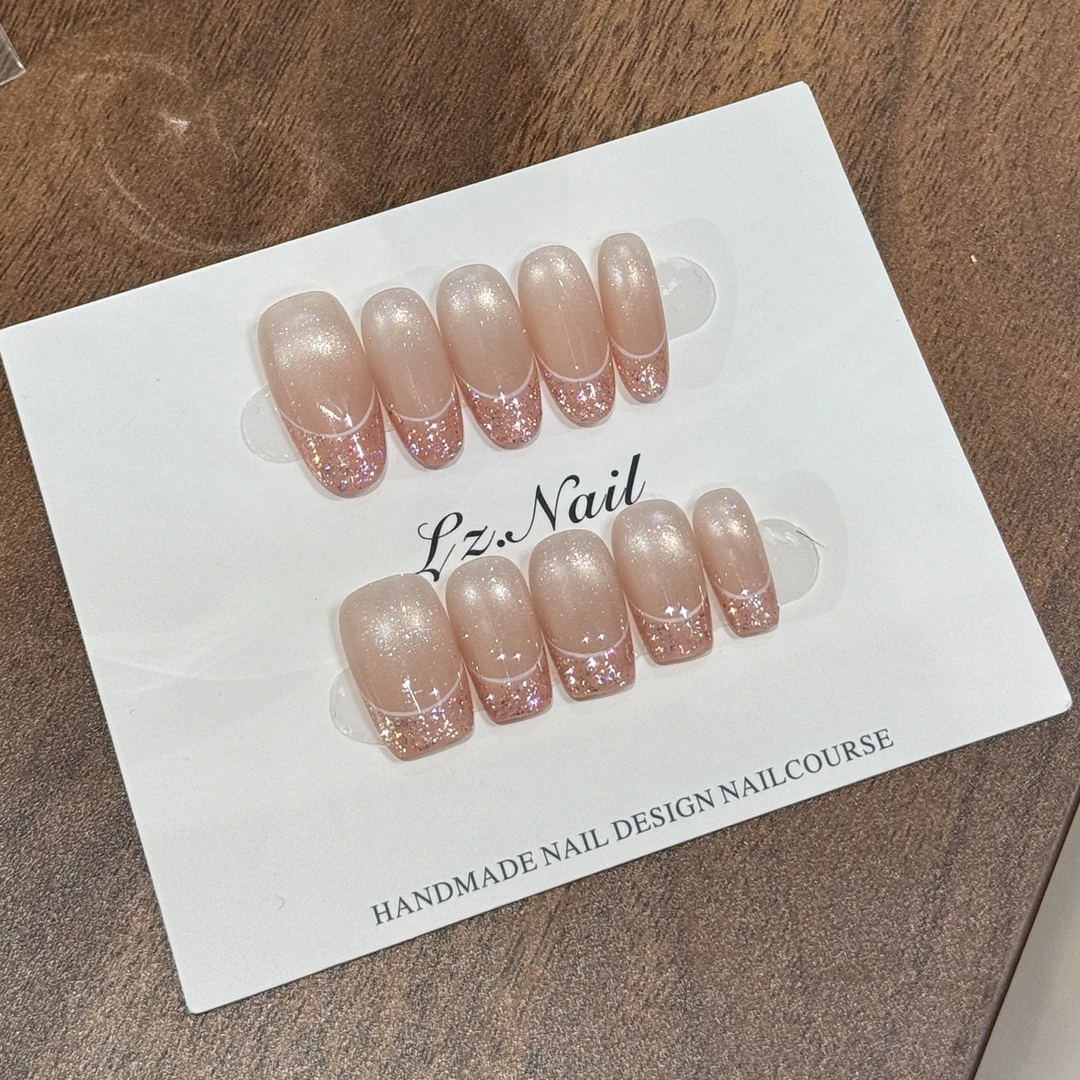 粉黛  拾星轻奢高定温柔系冬日美甲