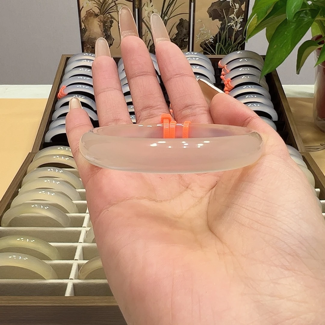 臭***腐玛瑙/玉髓未镶嵌手镯