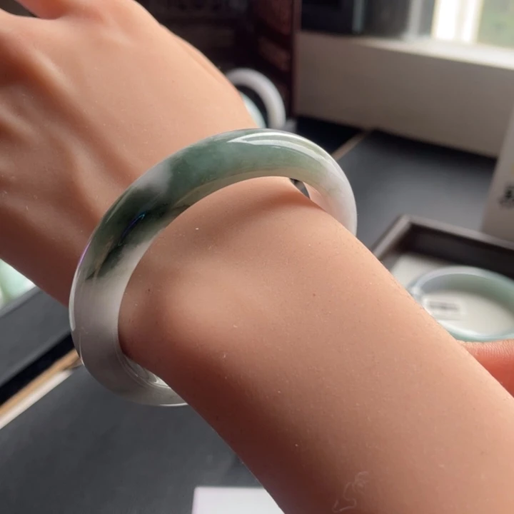 翡翠未镶嵌手镯11