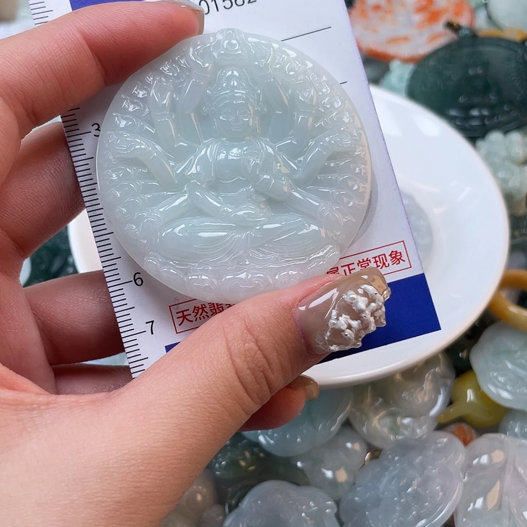 m***y翡翠未镶嵌颈饰1582