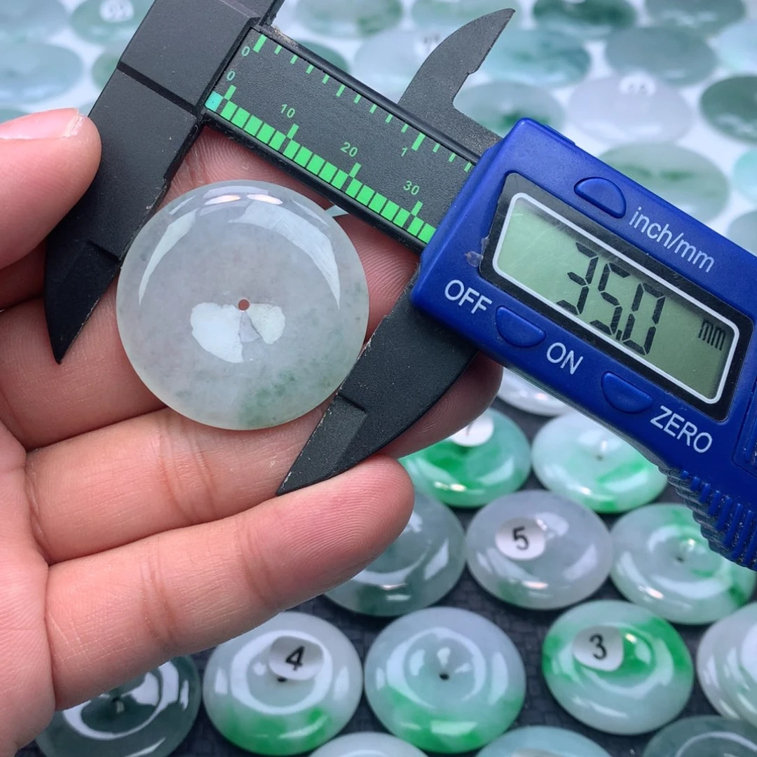 翡翠颈饰未镶嵌缅甸天然A货翡翠