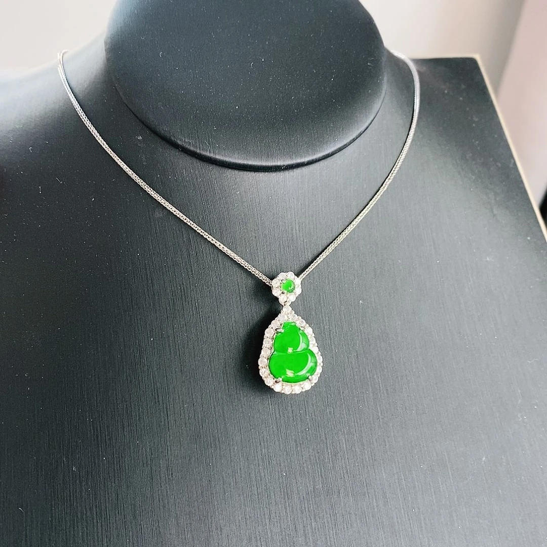 翡翠银S925镶嵌颈饰多样性