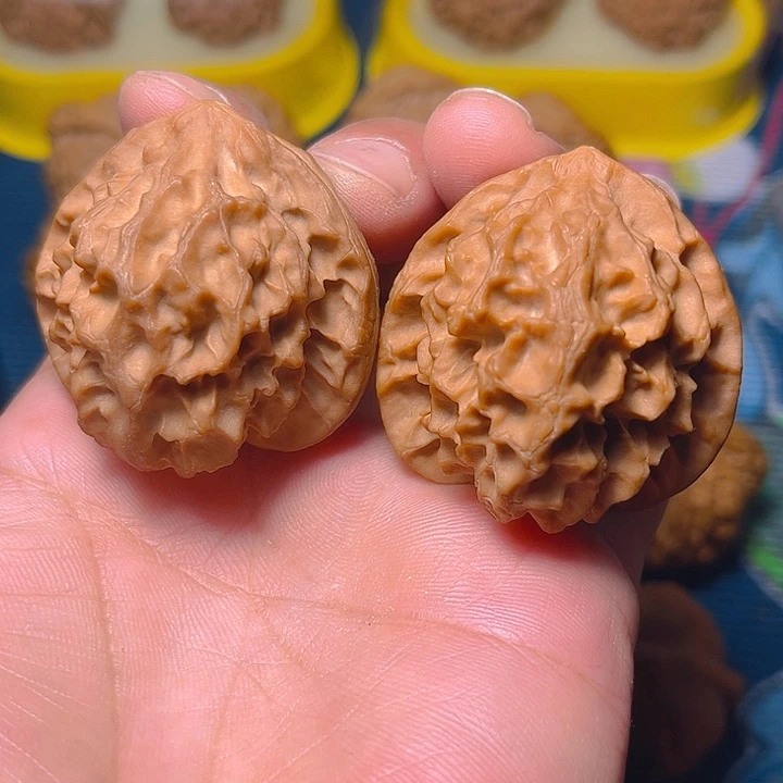 文玩核桃吊坠龙鳞