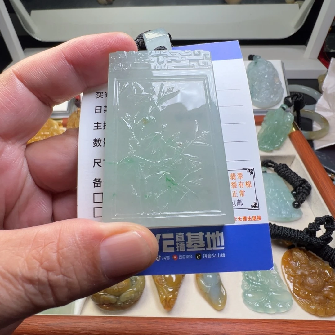 翡翠未镶嵌颈饰缅甸翡翠