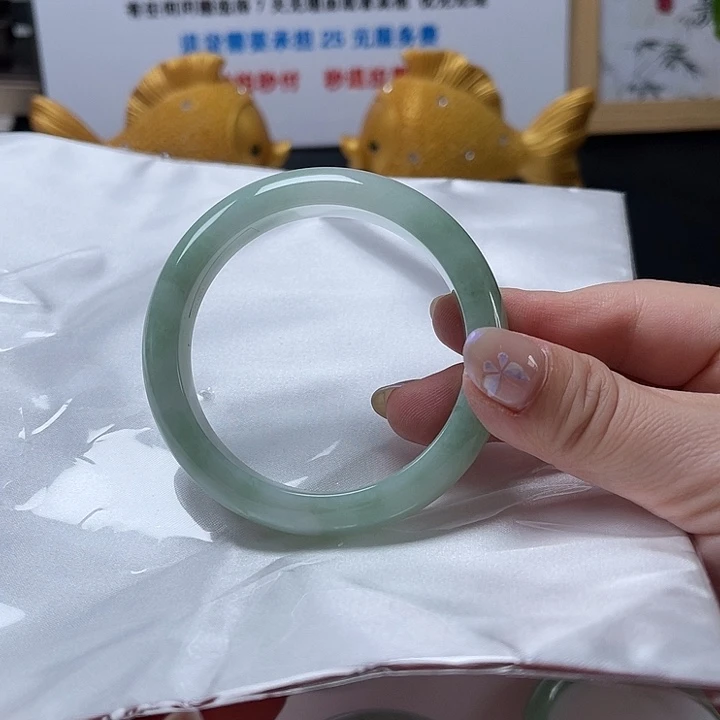 未镶嵌手镯翡翠正圈葡萄肉