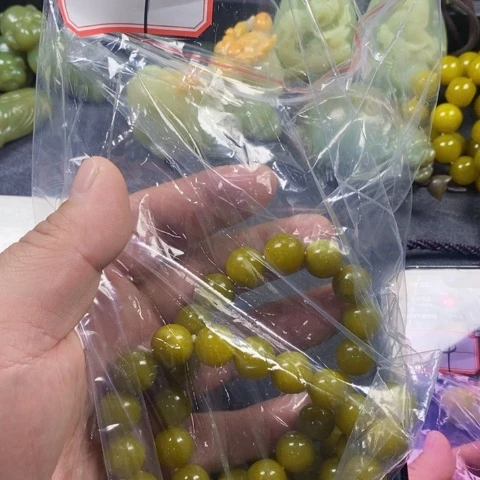 未镶嵌蛇纹石玉手链