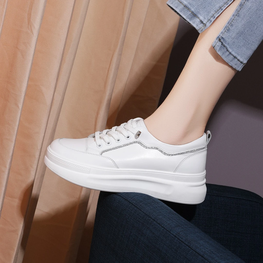 沙驰 平底休闲百搭女鞋时尚松糕厚底学院风小白鞋