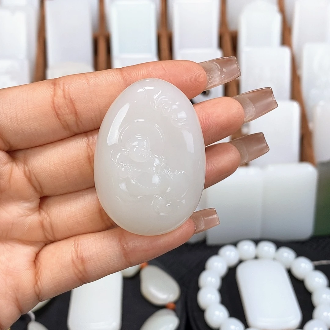 颈饰未镶嵌和田玉