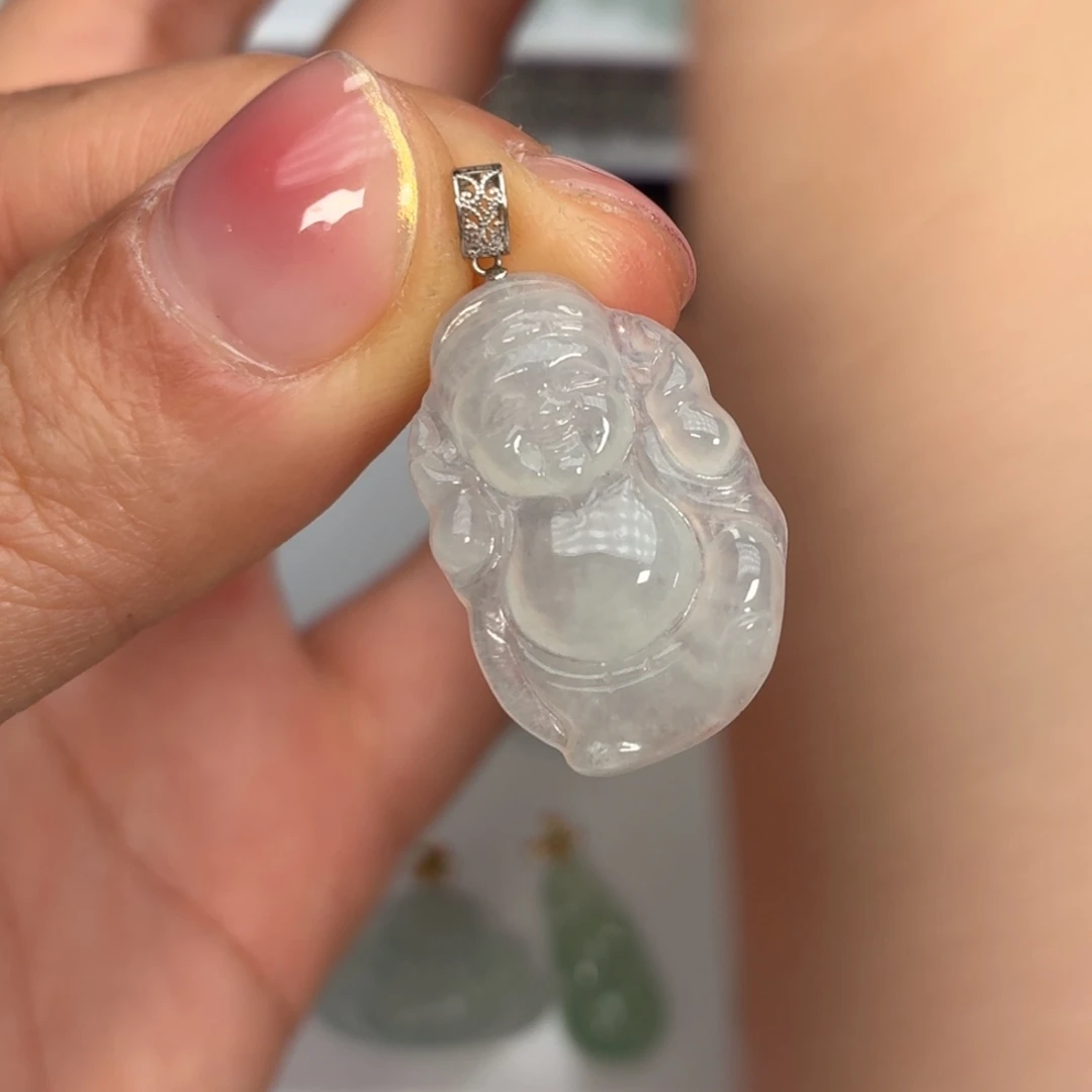 翡翠18K金镶嵌颈饰财神爷