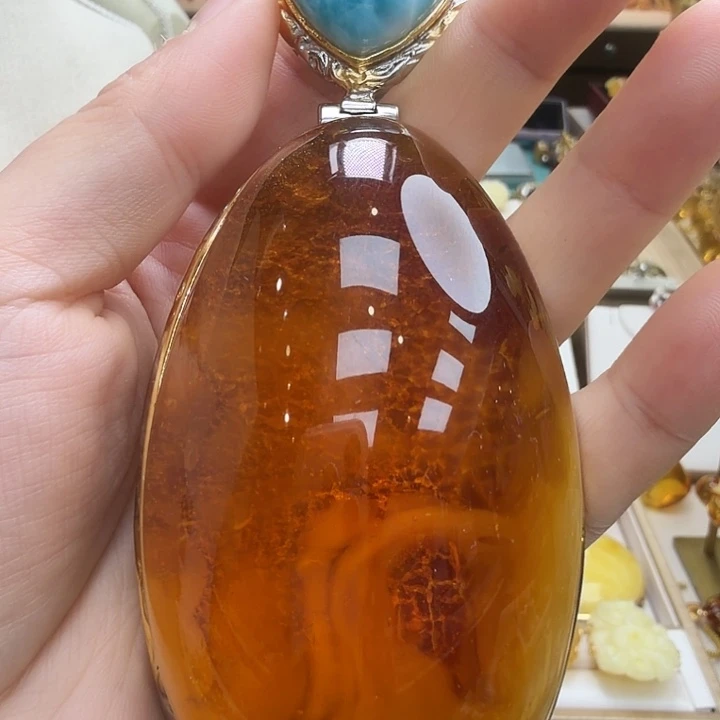 琥珀未镶嵌珠宝奇石