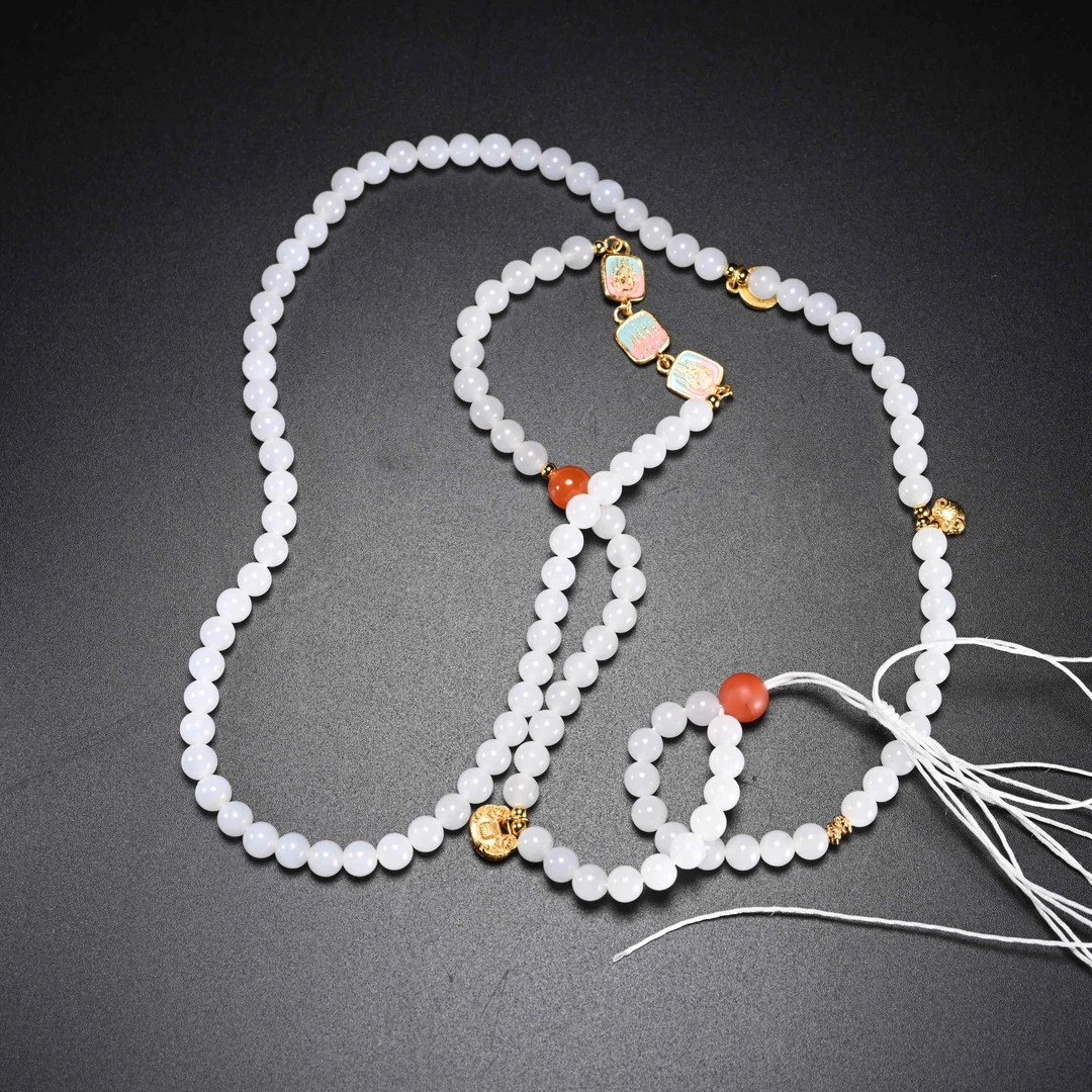 lot21和田玉珠链/保利