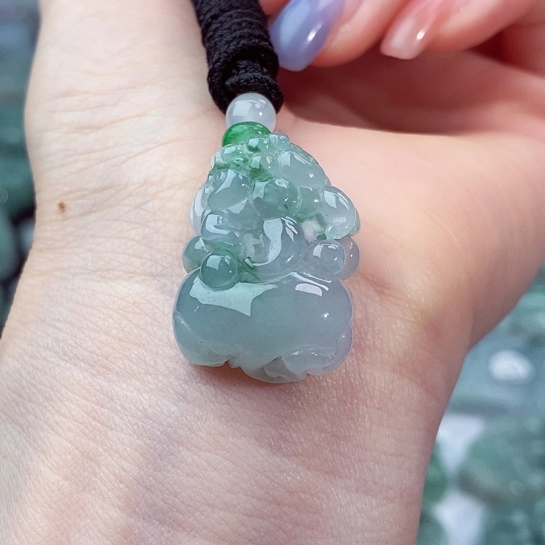 颈饰未镶嵌翡翠天然