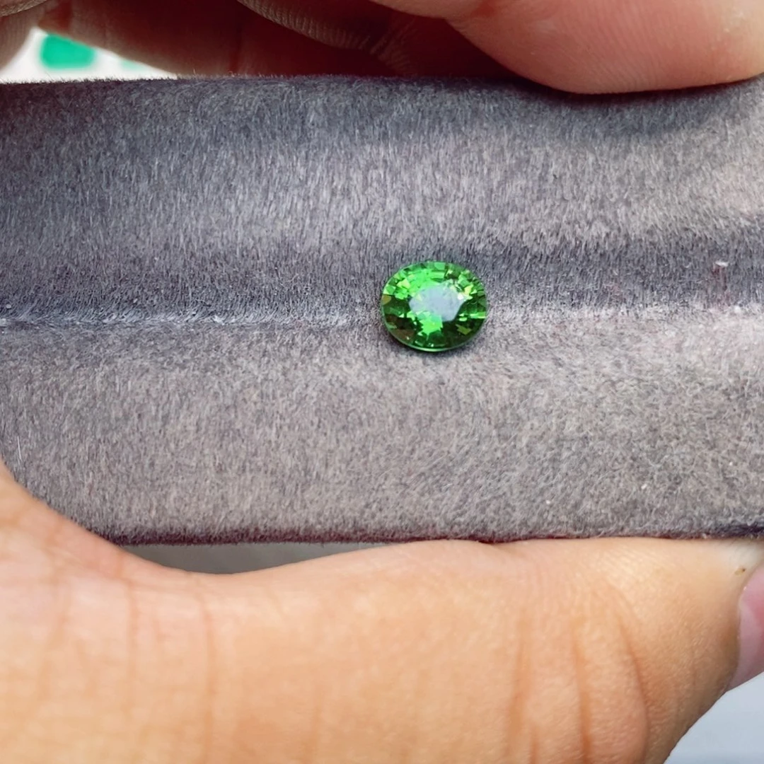 碧玺裸石未镶嵌铬碧玺1.28克拉