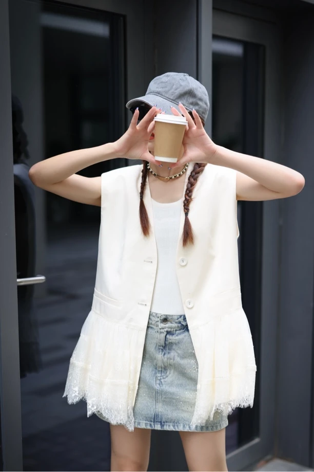 【BAI】夏新款时尚甜美V领蕾丝边马夹外套女25080