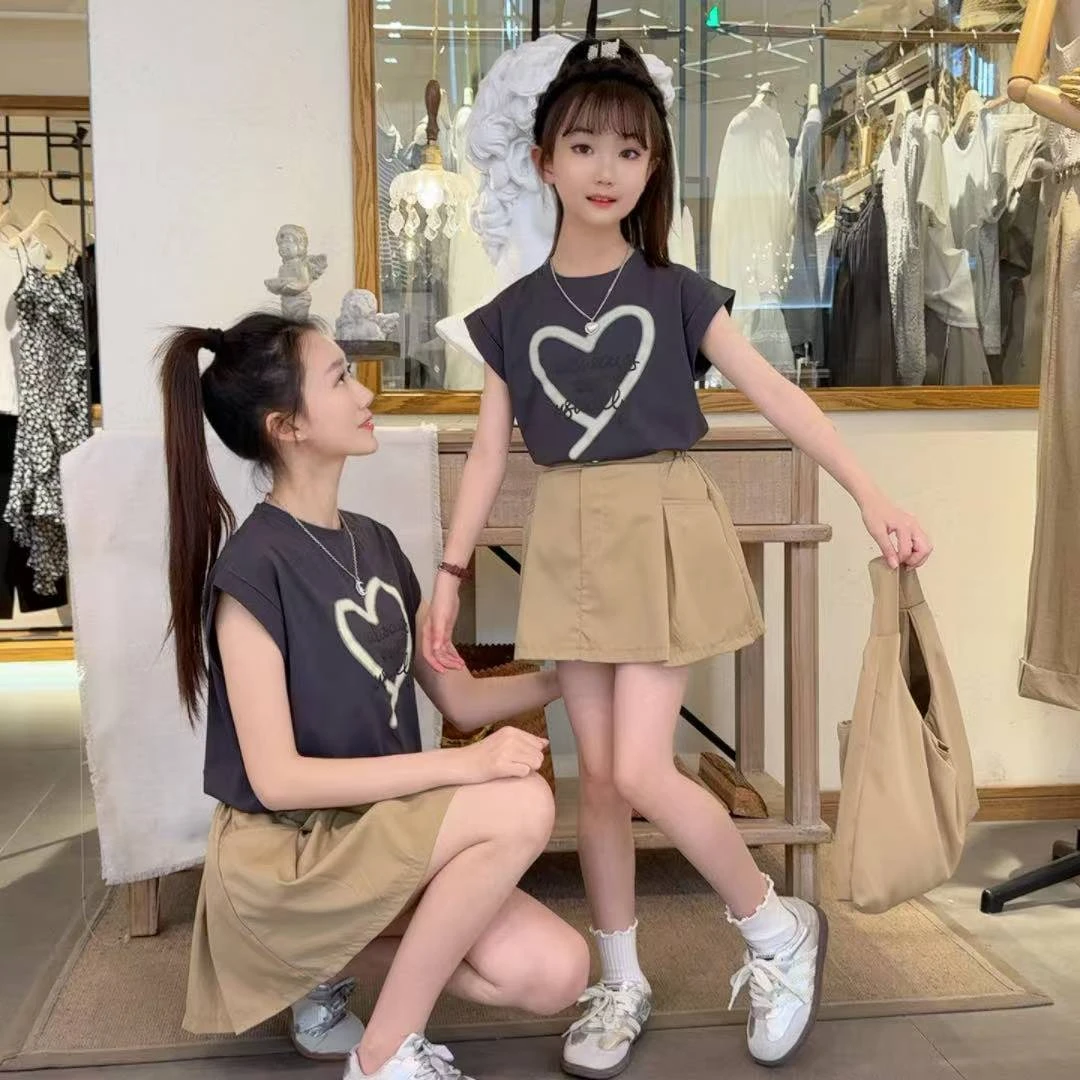 女童夏季爱心圆领短袖半身裙套装2025新款儿童百搭显瘦T恤两件套