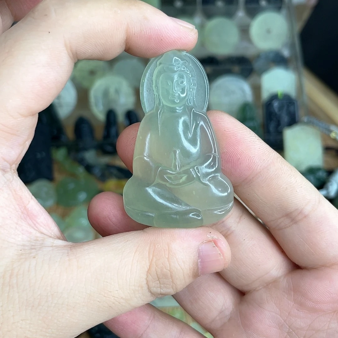 @***姐未镶嵌岫玉颈饰观音