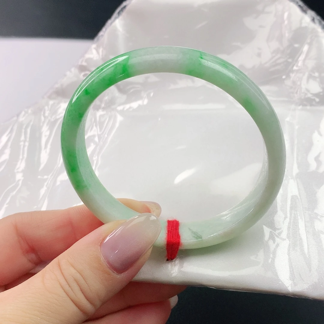 翡翠手镯未镶嵌翡翠322