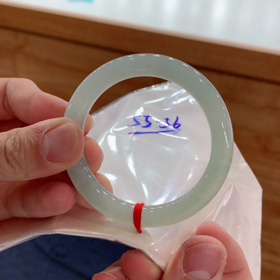 翡翠手镯未镶嵌买断