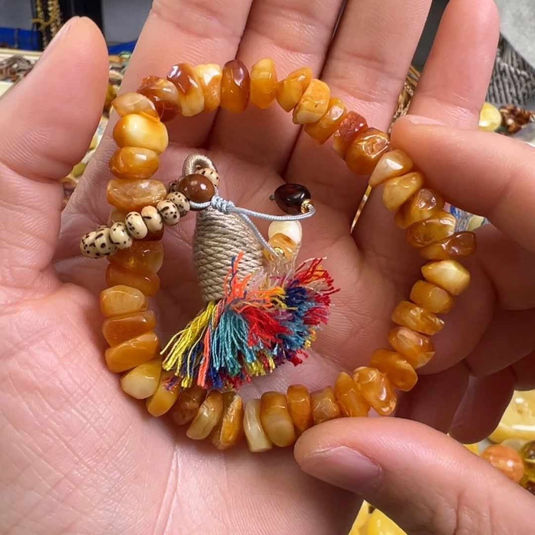 蜜蜡裸石未镶嵌蜜蜡