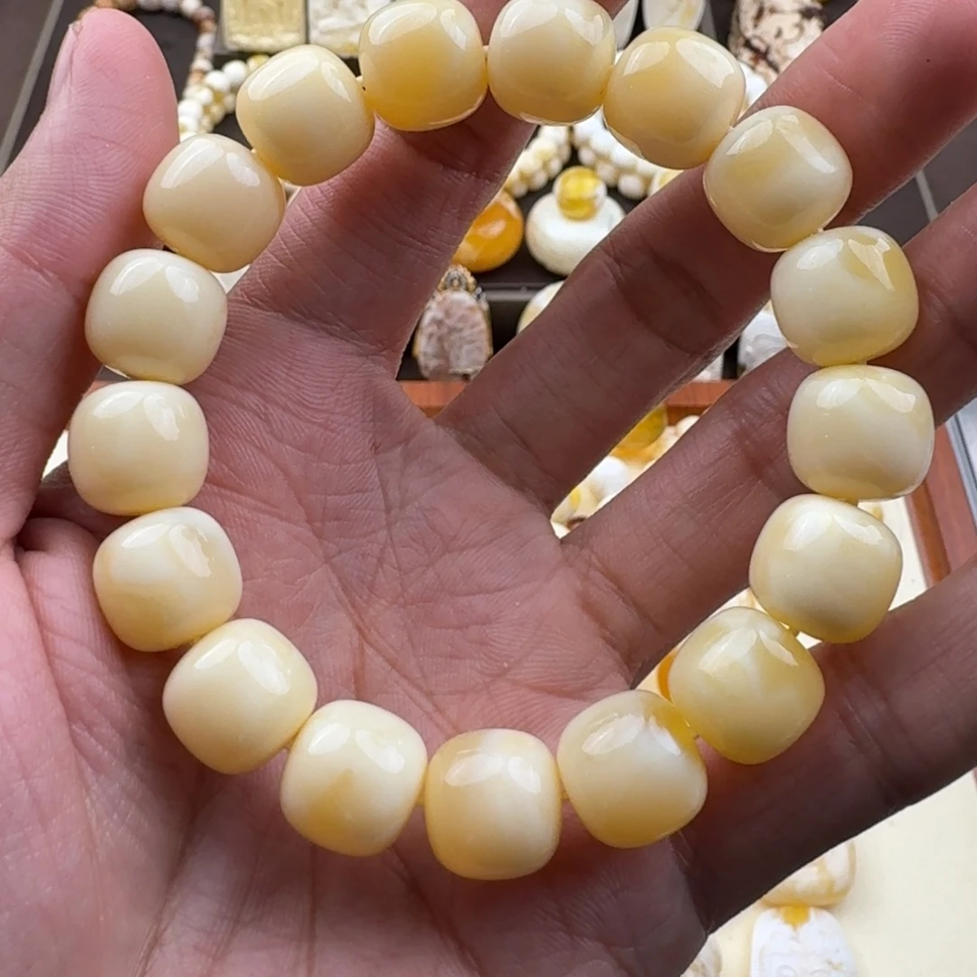 琥珀未镶嵌裸石蜜蜡