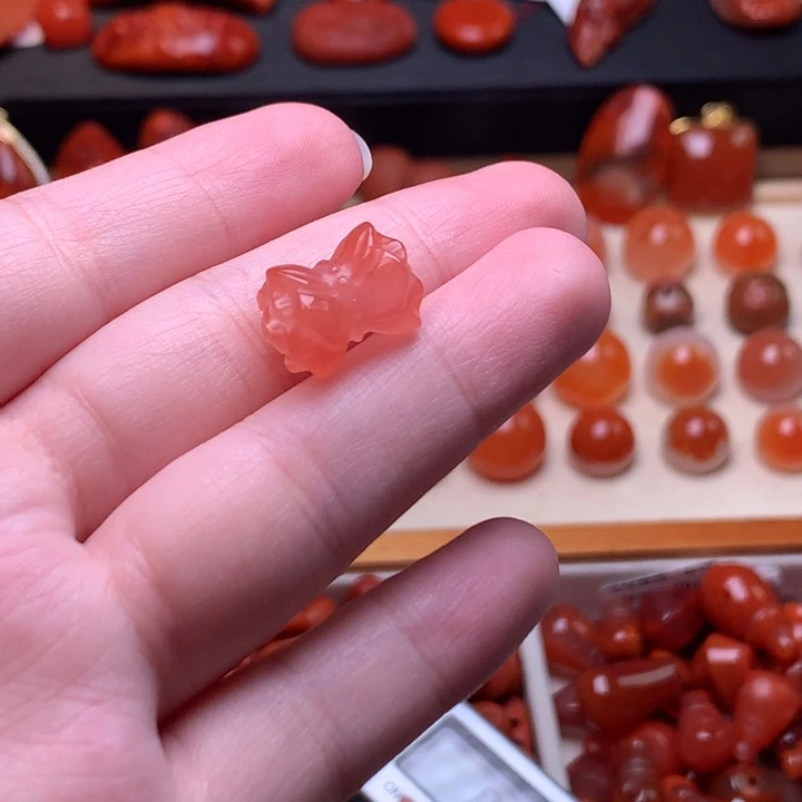 南红玛瑙未镶嵌珠宝半成品并蒂莲