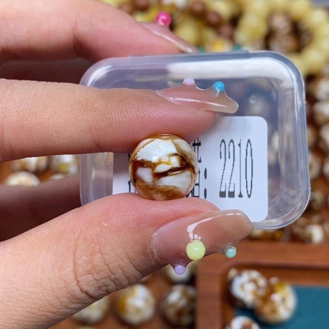 把件猴头核桃沁色圆珠老型2210