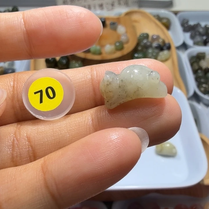 和田玉未镶嵌珠宝半成品