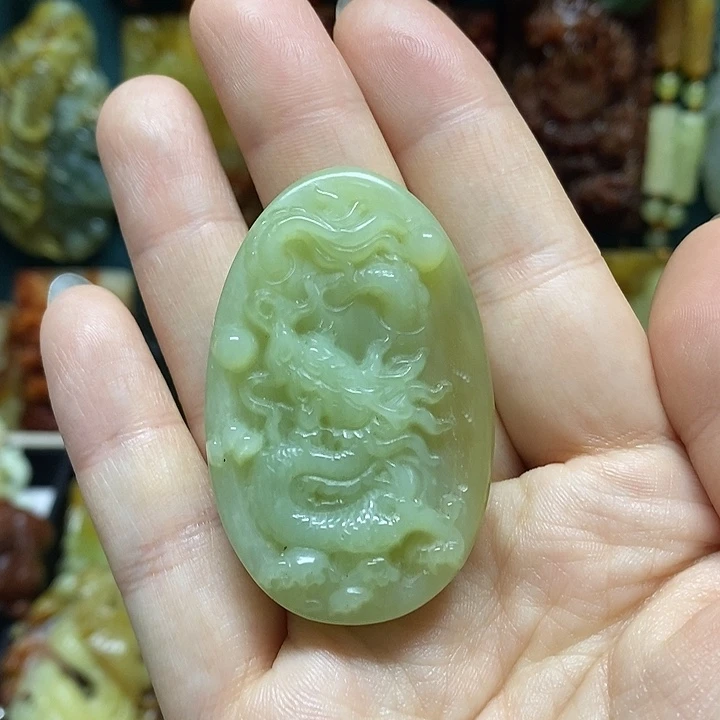 岫玉未镶嵌吊坠(赠链)