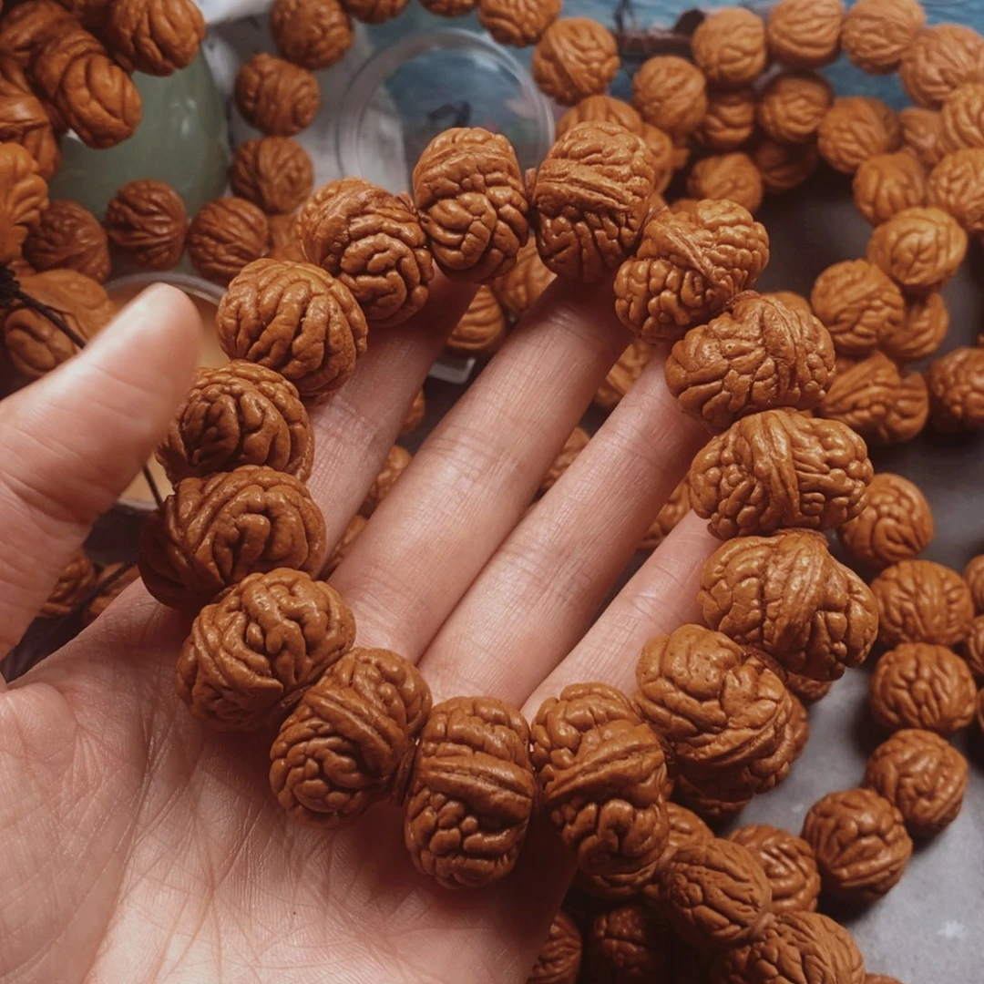 ****-文玩核桃吊坠桃核