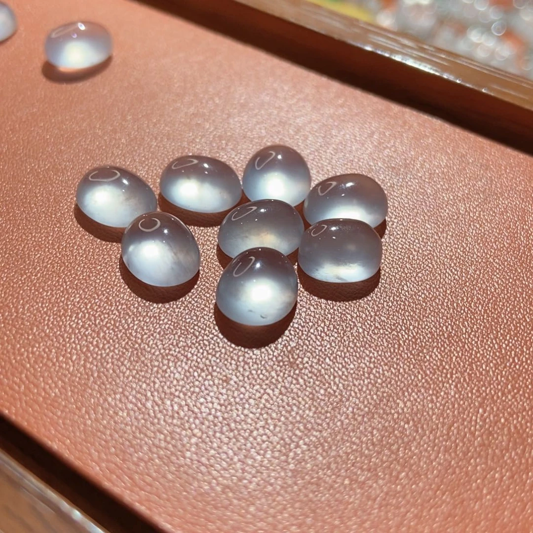 石英质玉未镶嵌颈饰