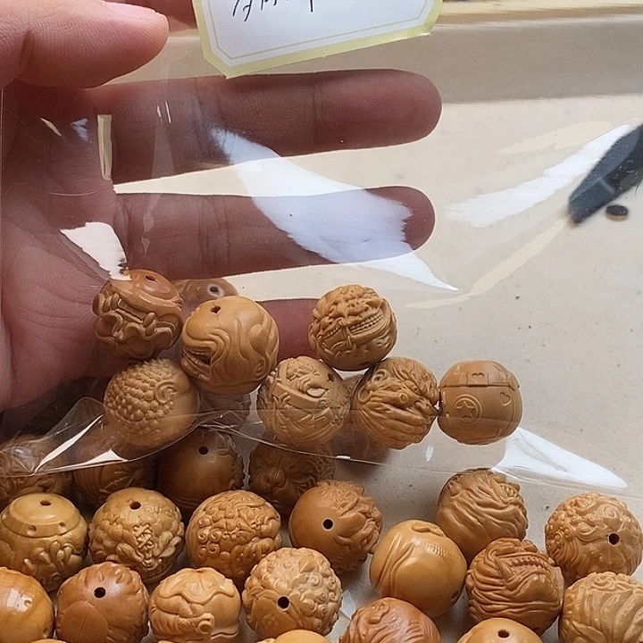 岁***好手串猴头核桃瑕疵单颗7个