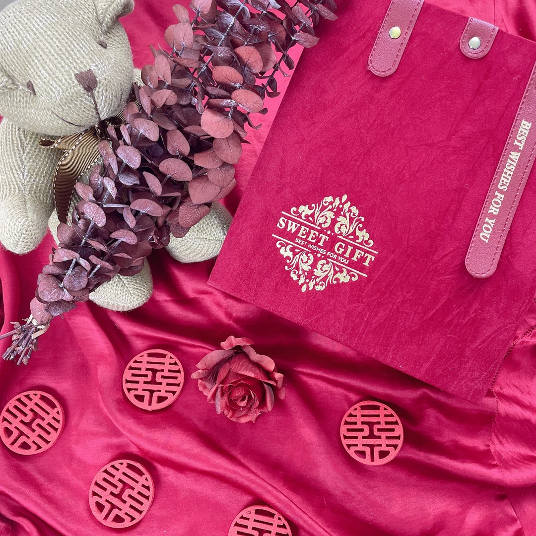 红色烫金丝绒手提礼盒伴手礼宾客礼新年喜庆套盒送闺蜜送客户