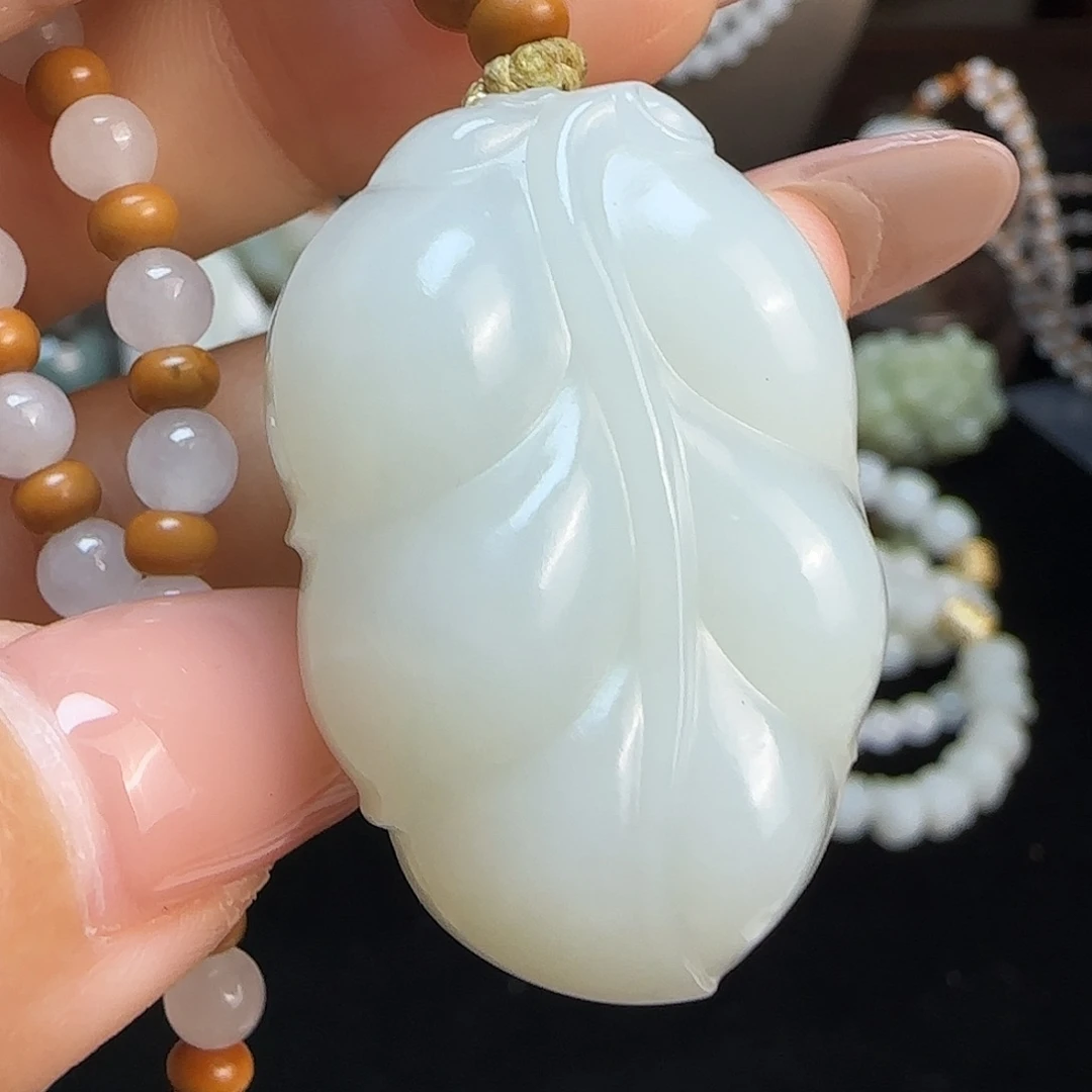 和田玉未镶嵌颈饰定制发货