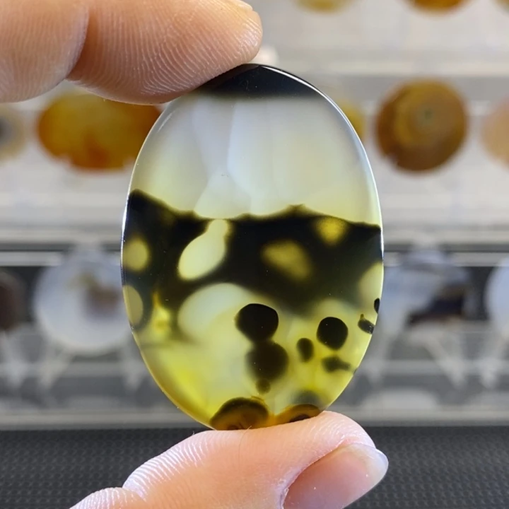 玛瑙/玉髓颈饰未镶嵌