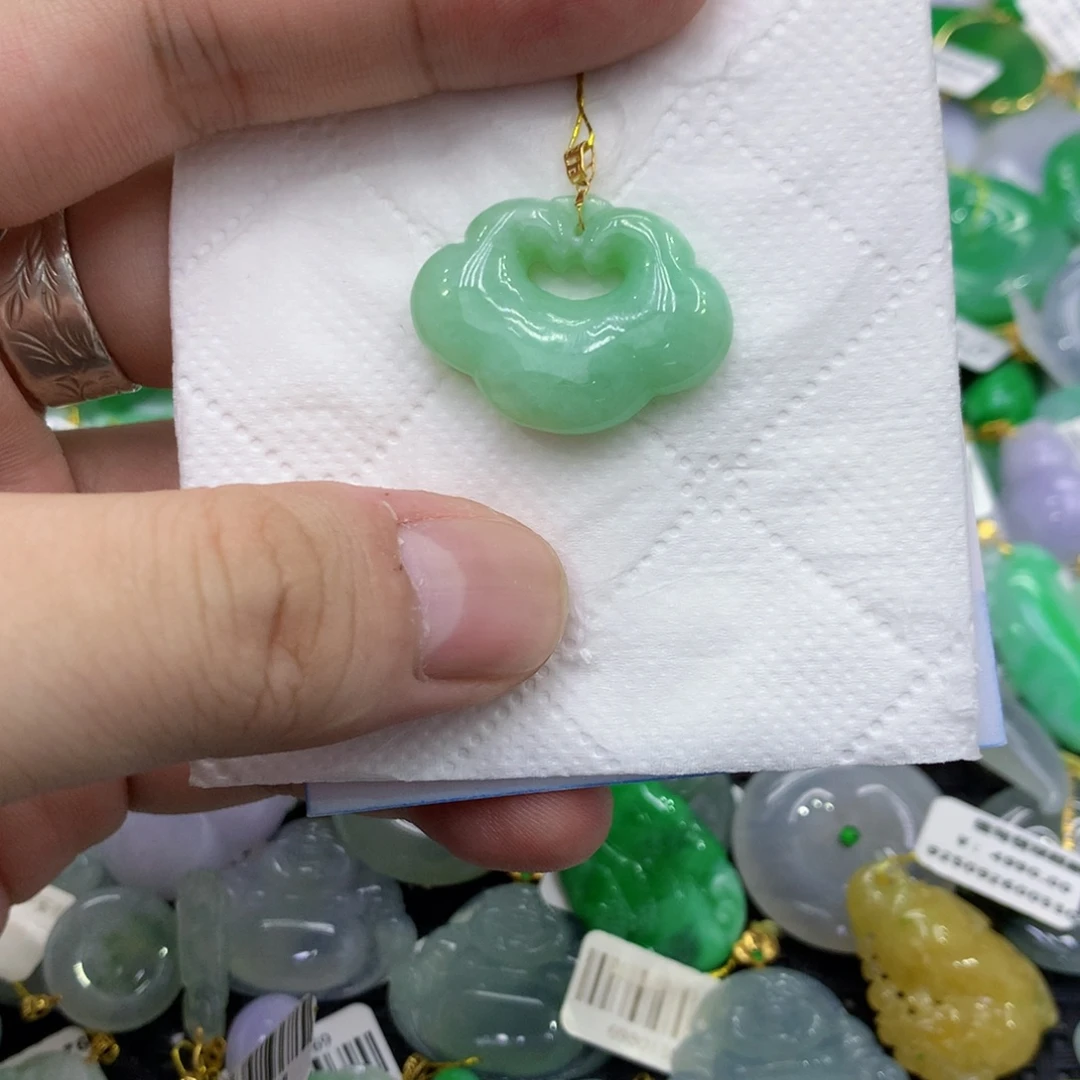 百***乐翡翠18K金镶嵌颈饰翡翠