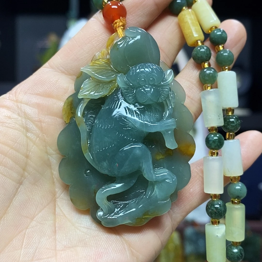 未镶嵌岫玉挂件吊坠