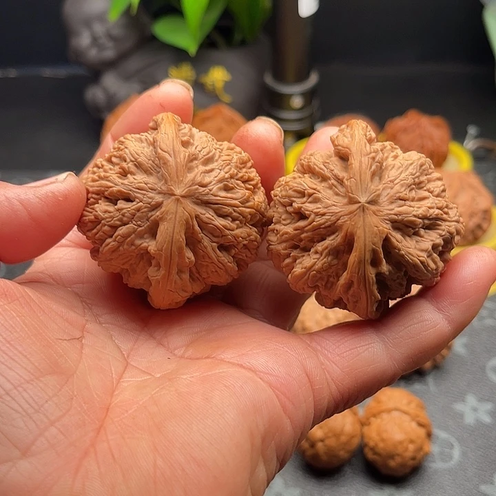 桃核把件大粗筋边49