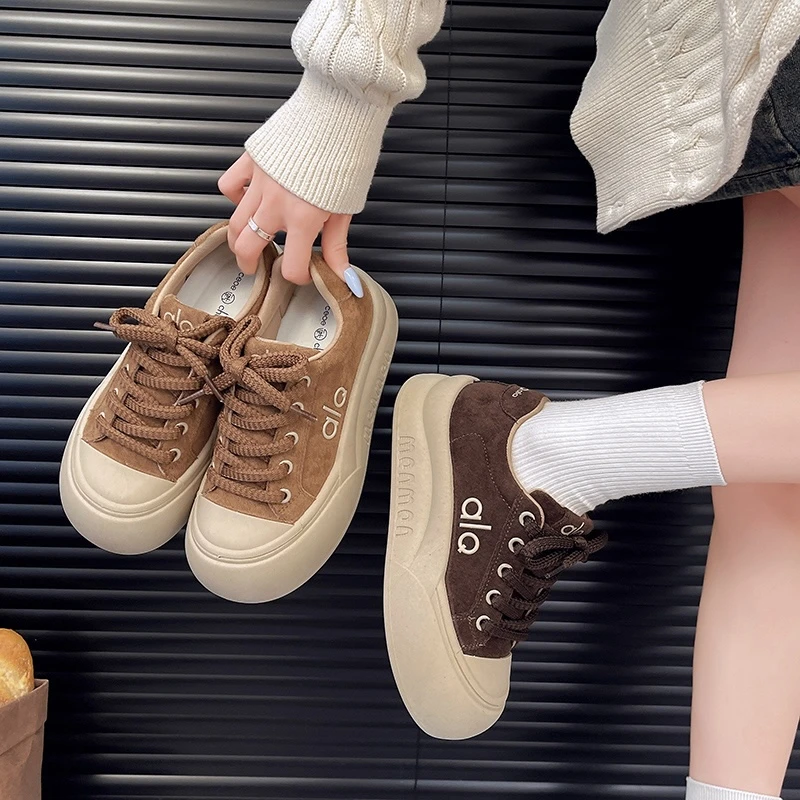 真皮厚底板鞋女款秋冬季休闲板鞋复古休闲面包鞋女9869