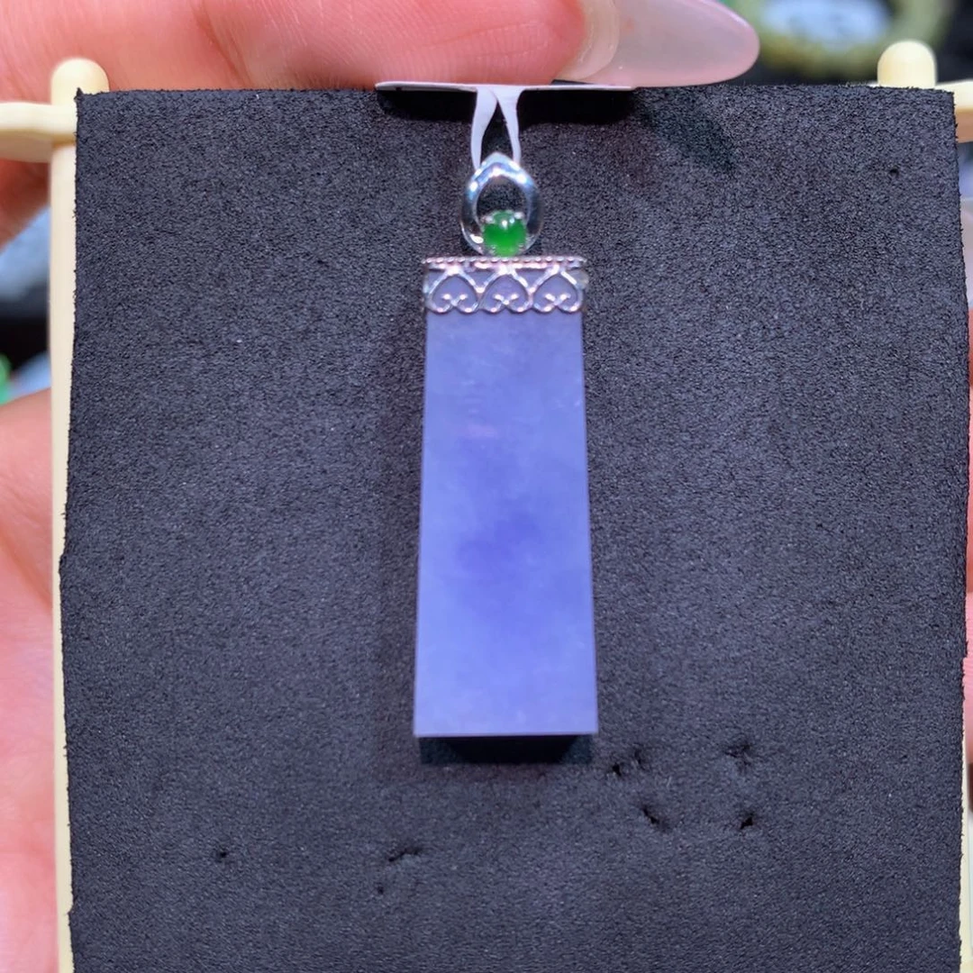 翡翠18K金镶嵌颈饰翡翠