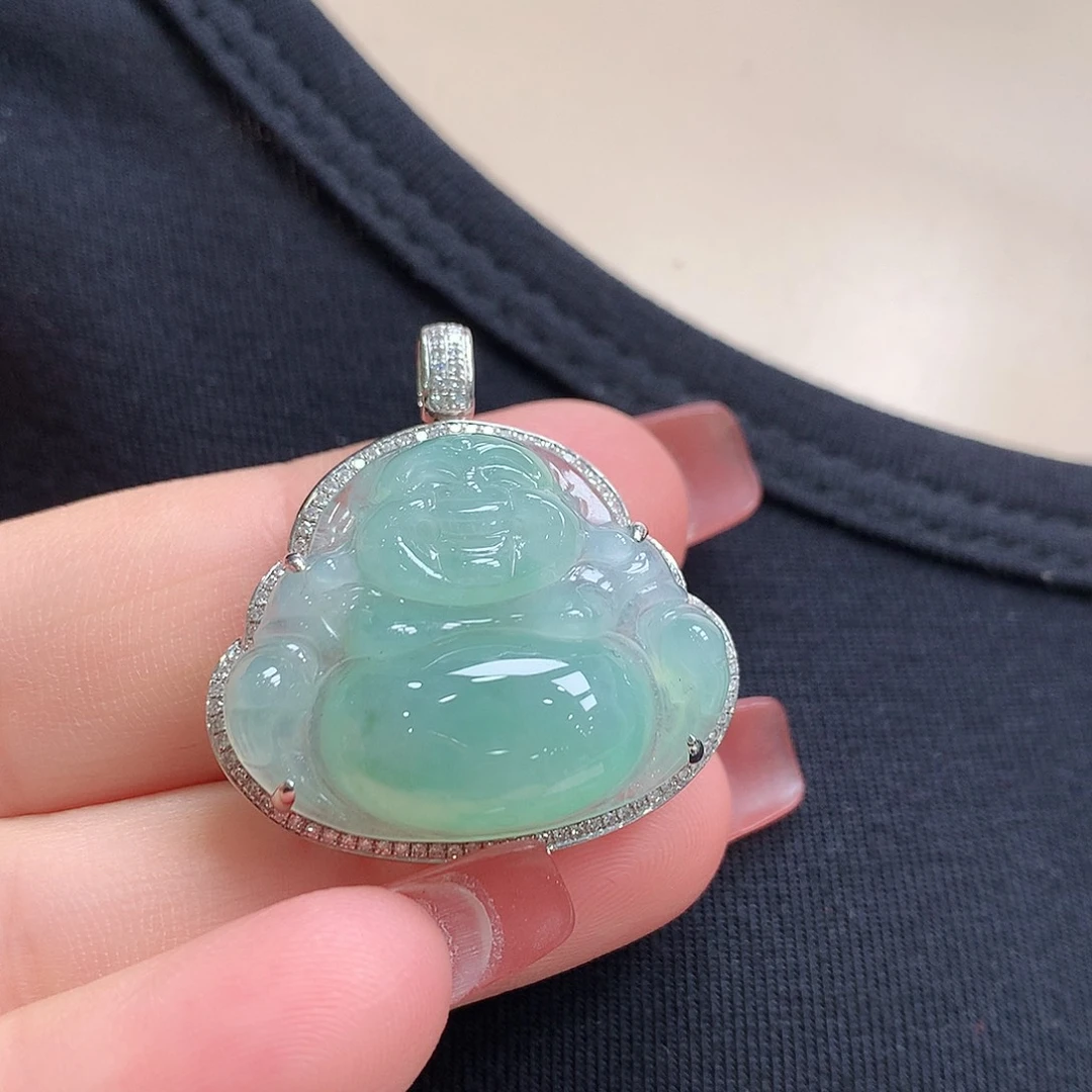 翡翠18K金镶嵌颈饰佛公